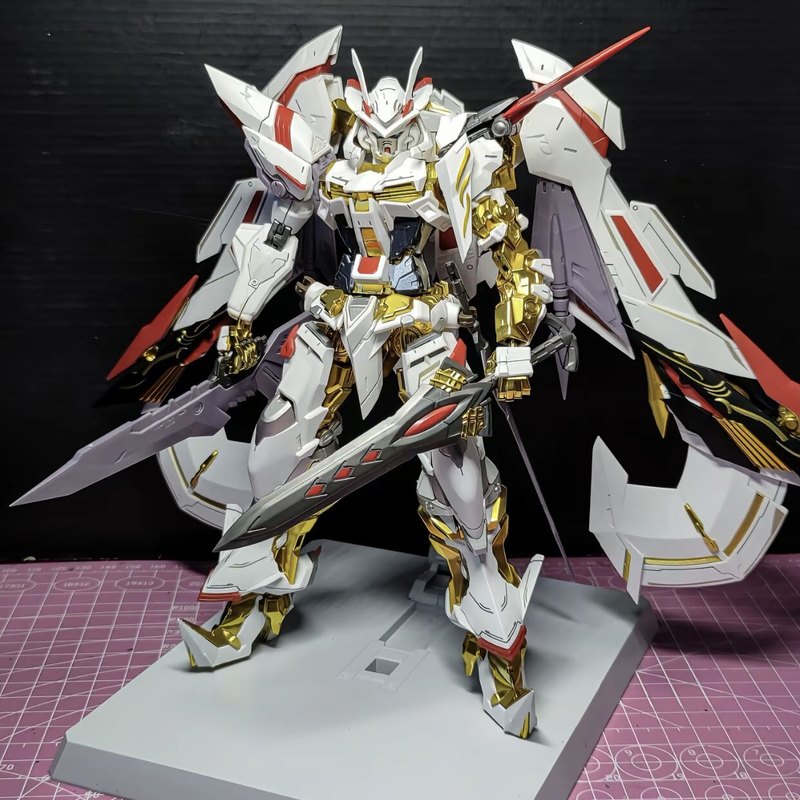 8826 Mg 1 100 Astray Gold Fram - Model Kit Perfect Grade avis et prix